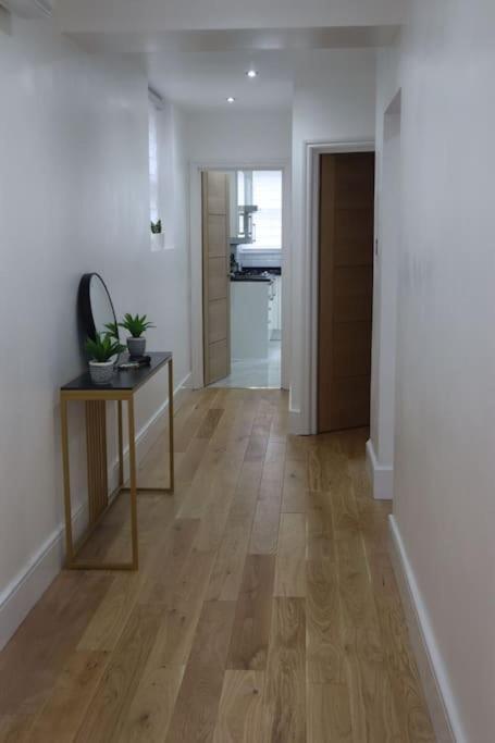 Apartament The Basement Londyn Zewnętrze zdjęcie